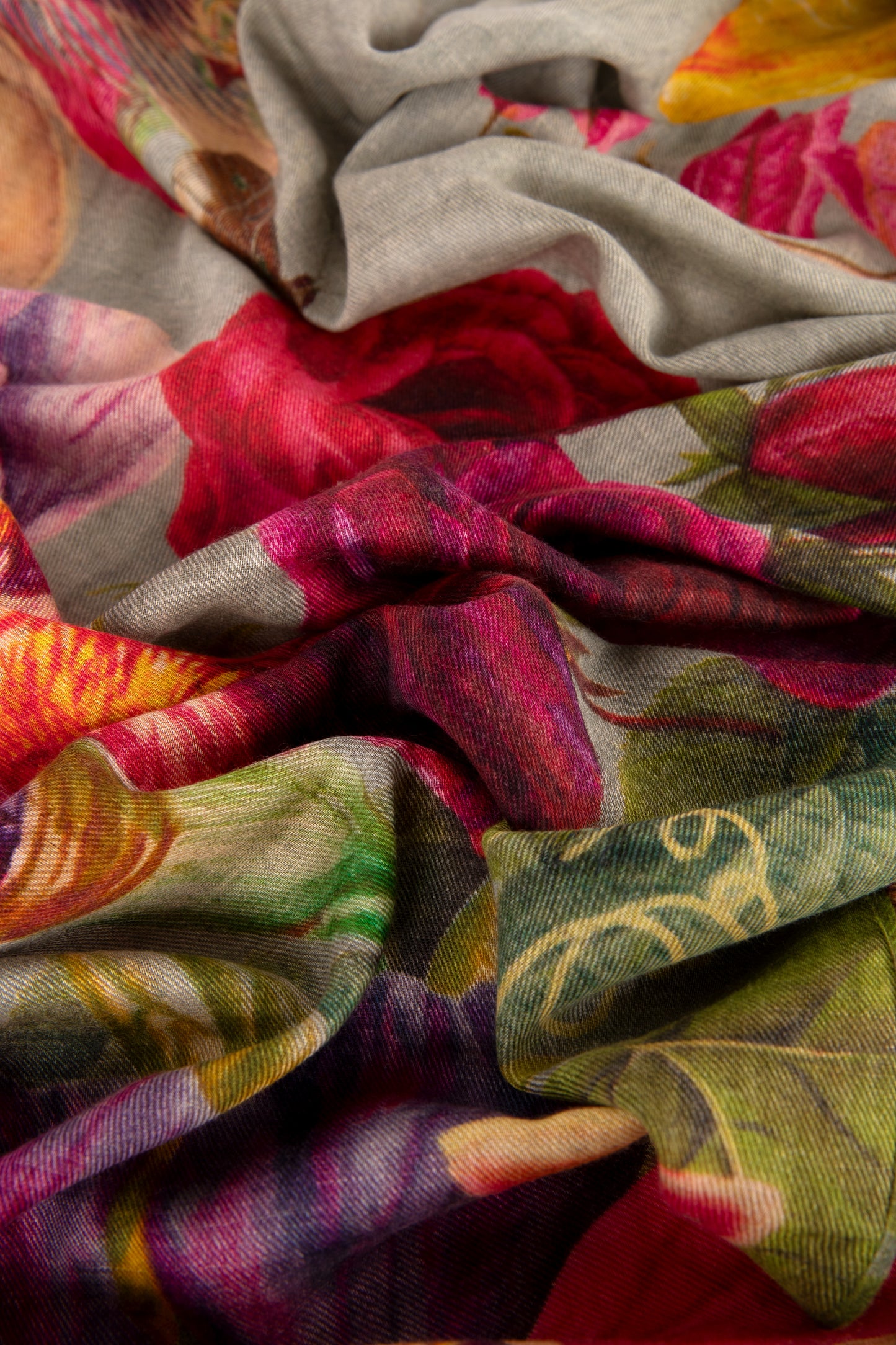 Powder Design Ltd - Scarves Botanical Bouquet in Sage (4000)